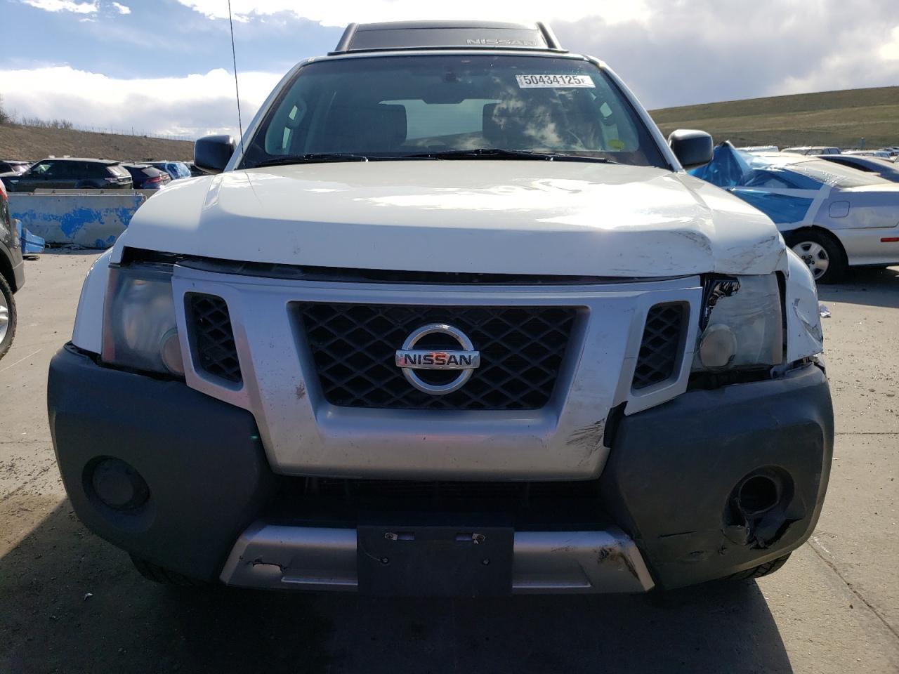 2014 NISSAN XTERRA X - Image 5