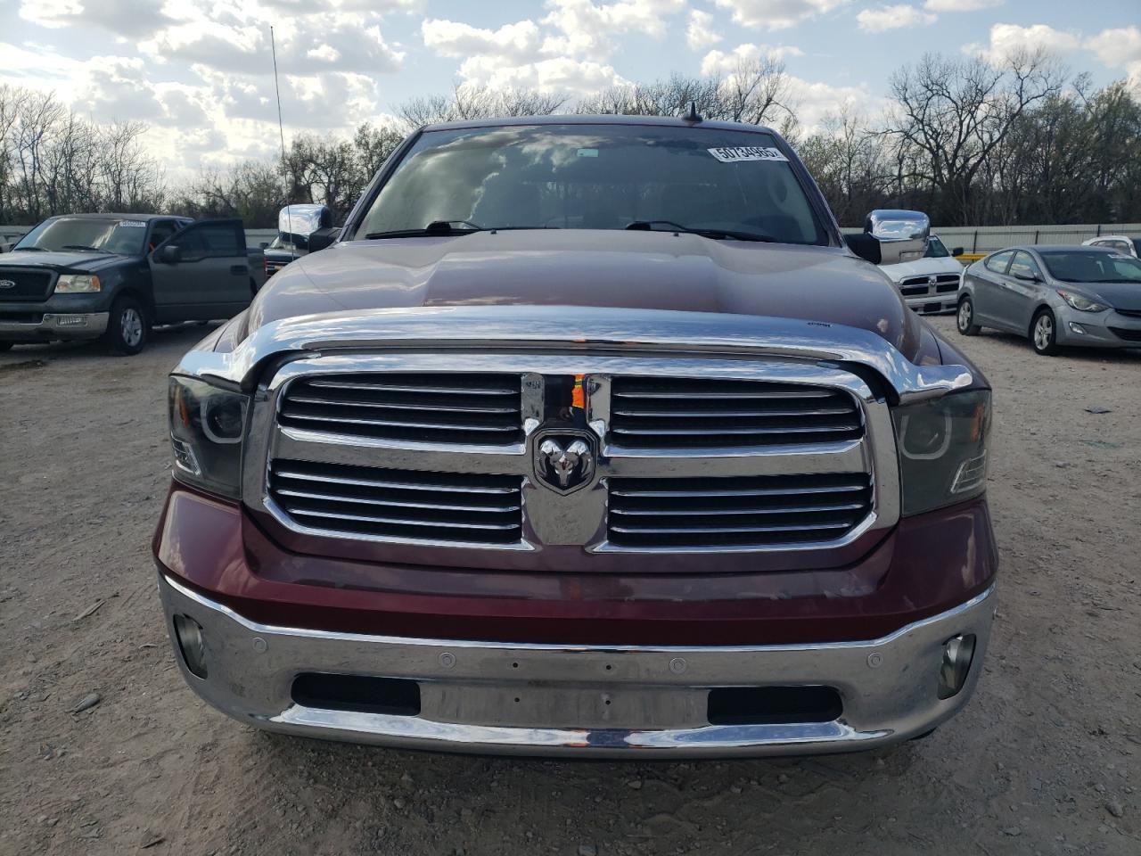 2017 RAM 1500 SLT - Image 5