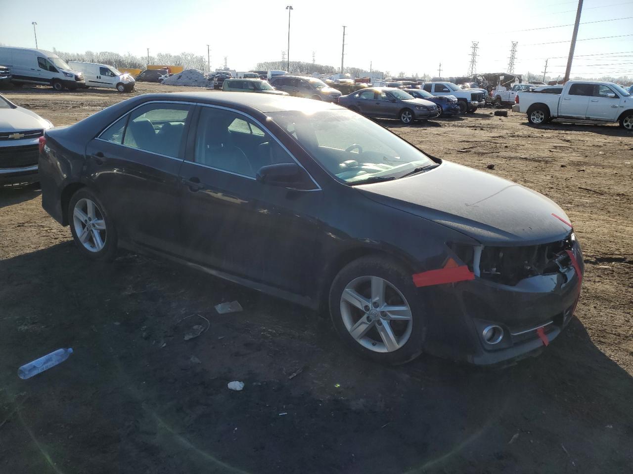 2014 TOYOTA CAMRY L - Image 4