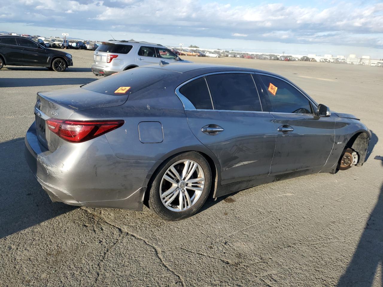 2018 INFINITI Q50 LUXE - Image 3