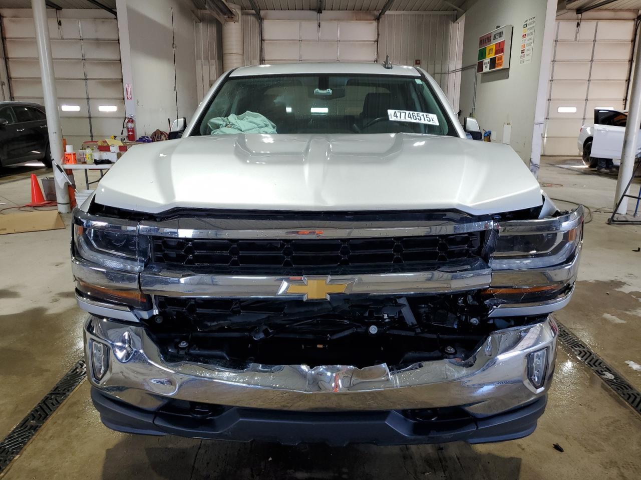 2018 CHEVROLET SILVERADO - Фото 5