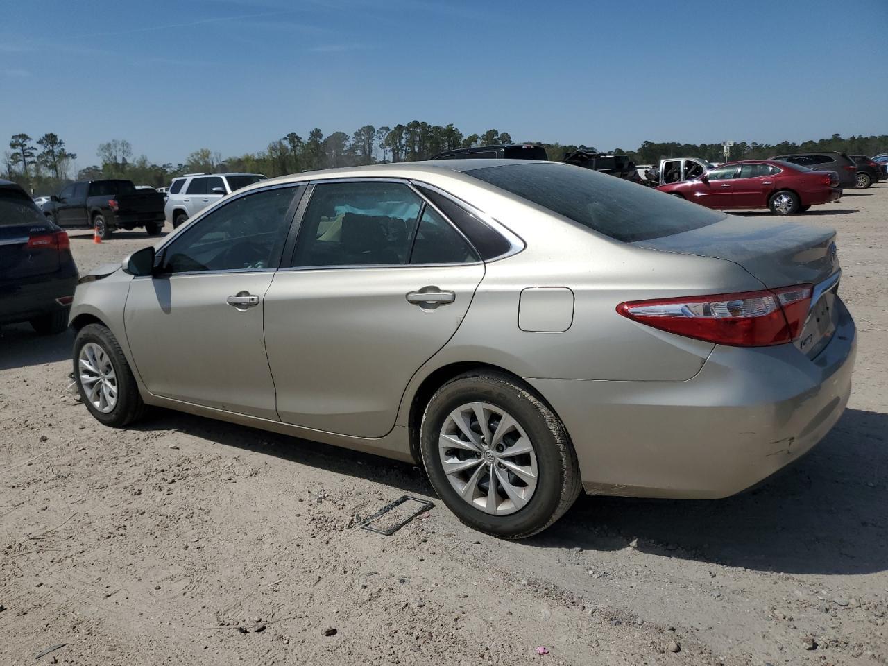 2015 TOYOTA CAMRY LE - Фото 2