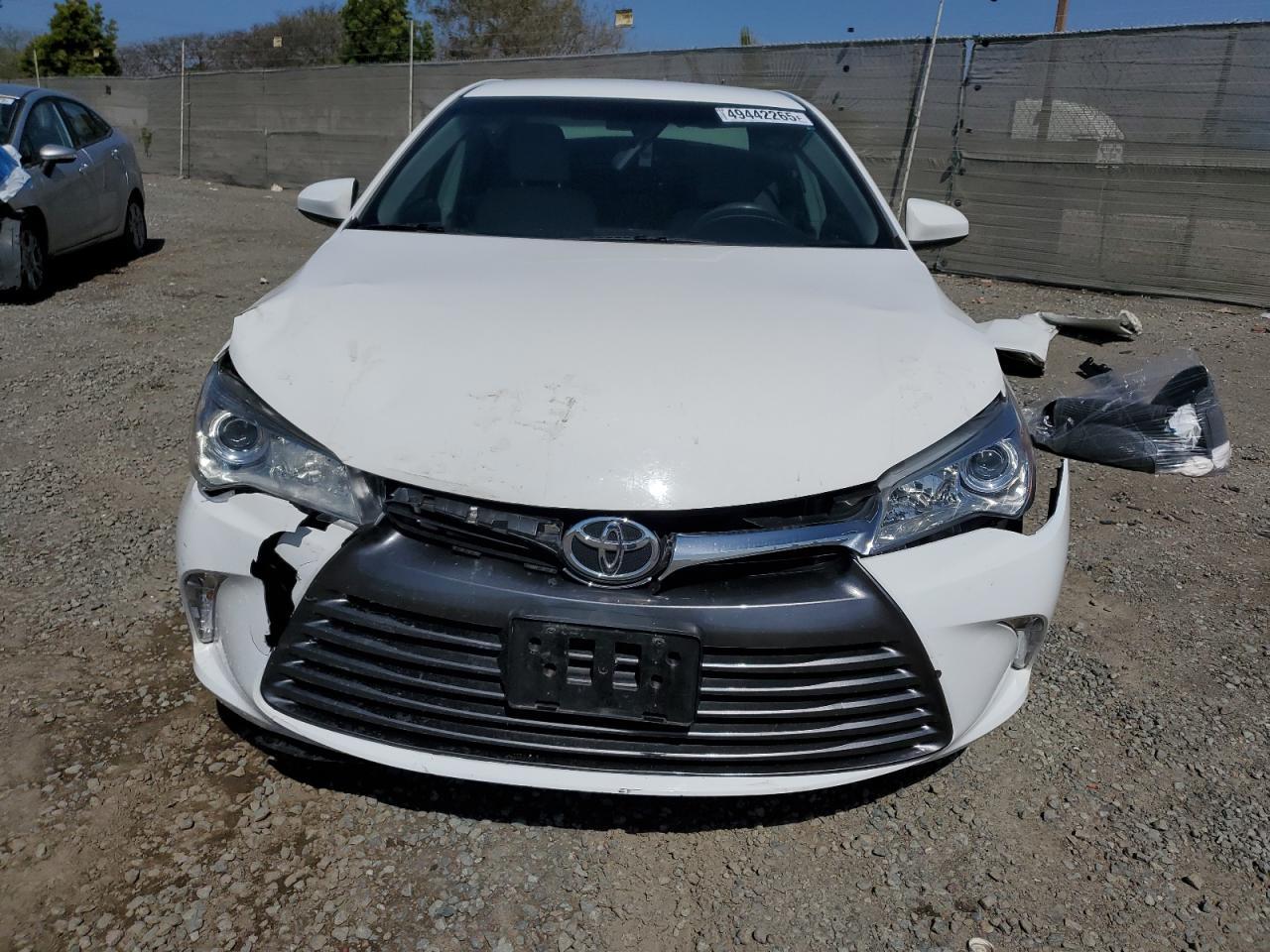 2015 TOYOTA CAMRY LE - Фото 5