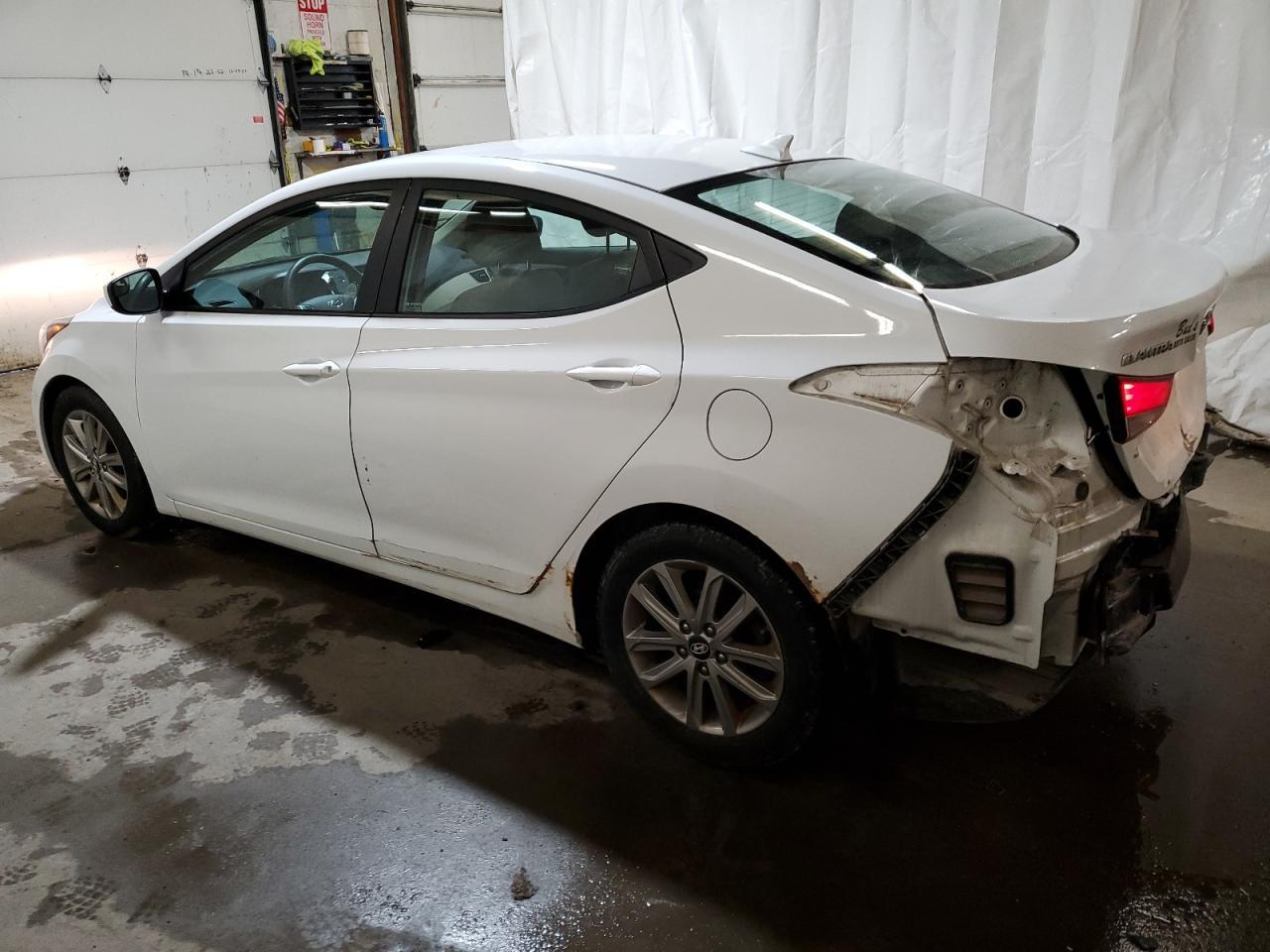 2015 HYUNDAI ELANTRA SE - Image 2