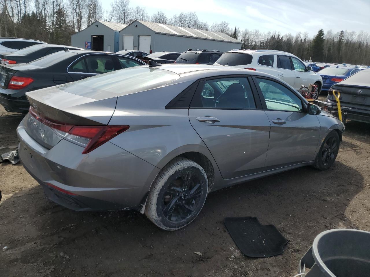 2023 HYUNDAI ELANTRA SE - Фото 3