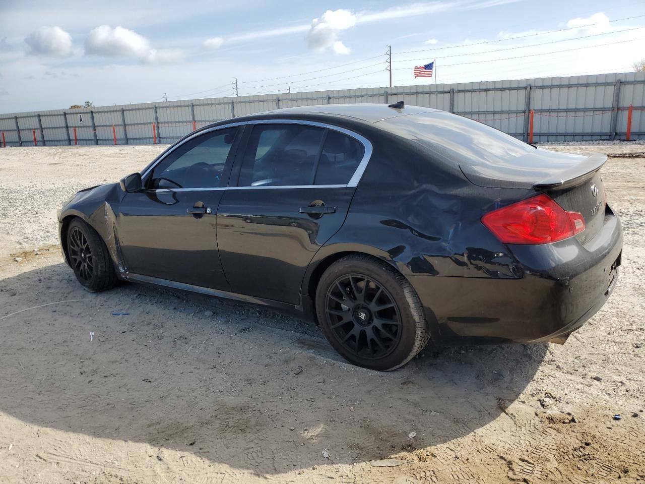 2012 INFINITI G37 BASE - Image 2