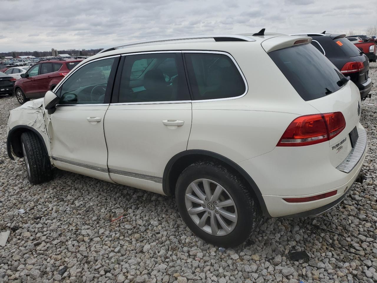 2011 VOLKSWAGEN TOUAREG V6 - Фото 2