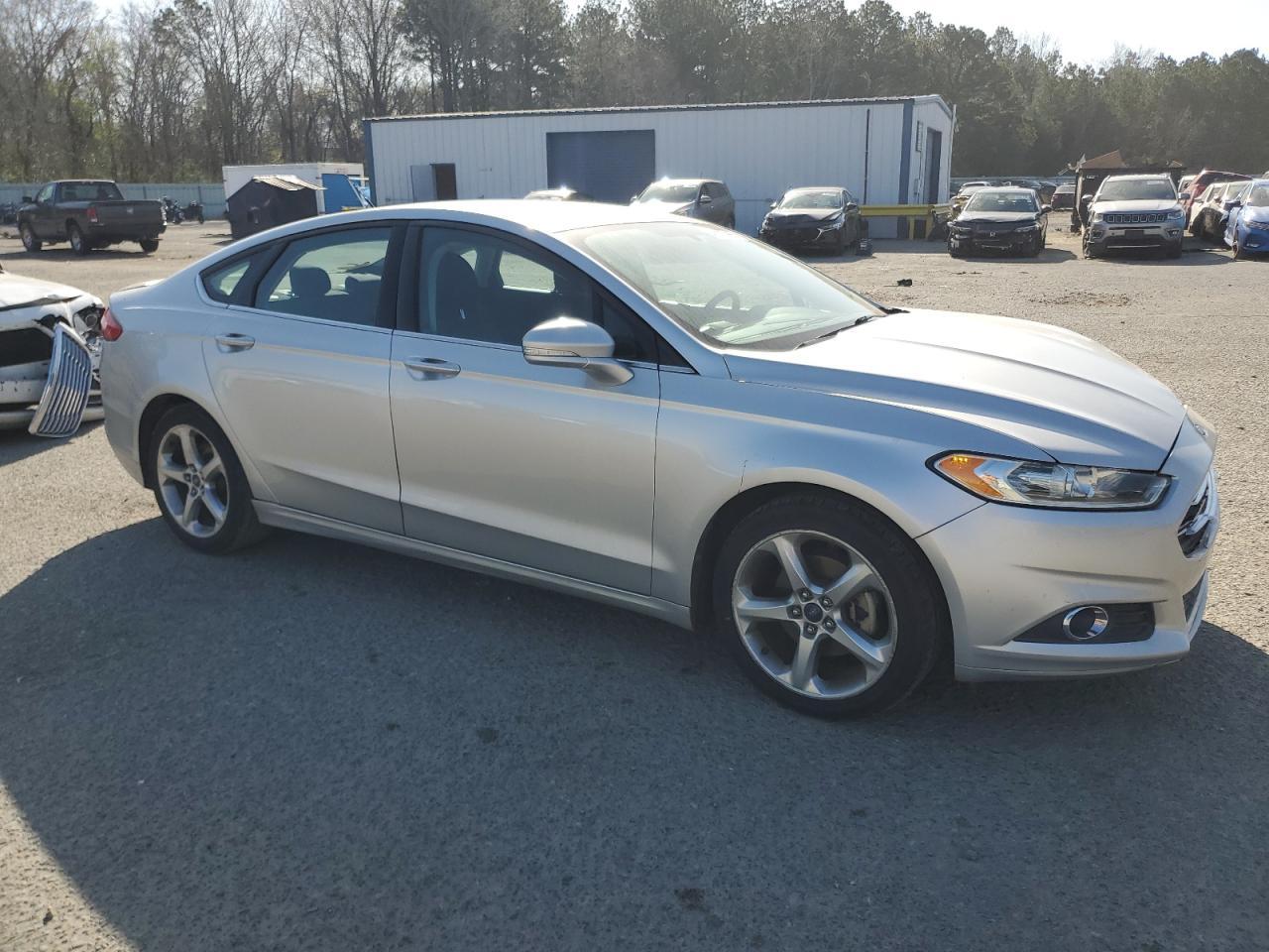 2014 FORD FUSION SE - Image 4
