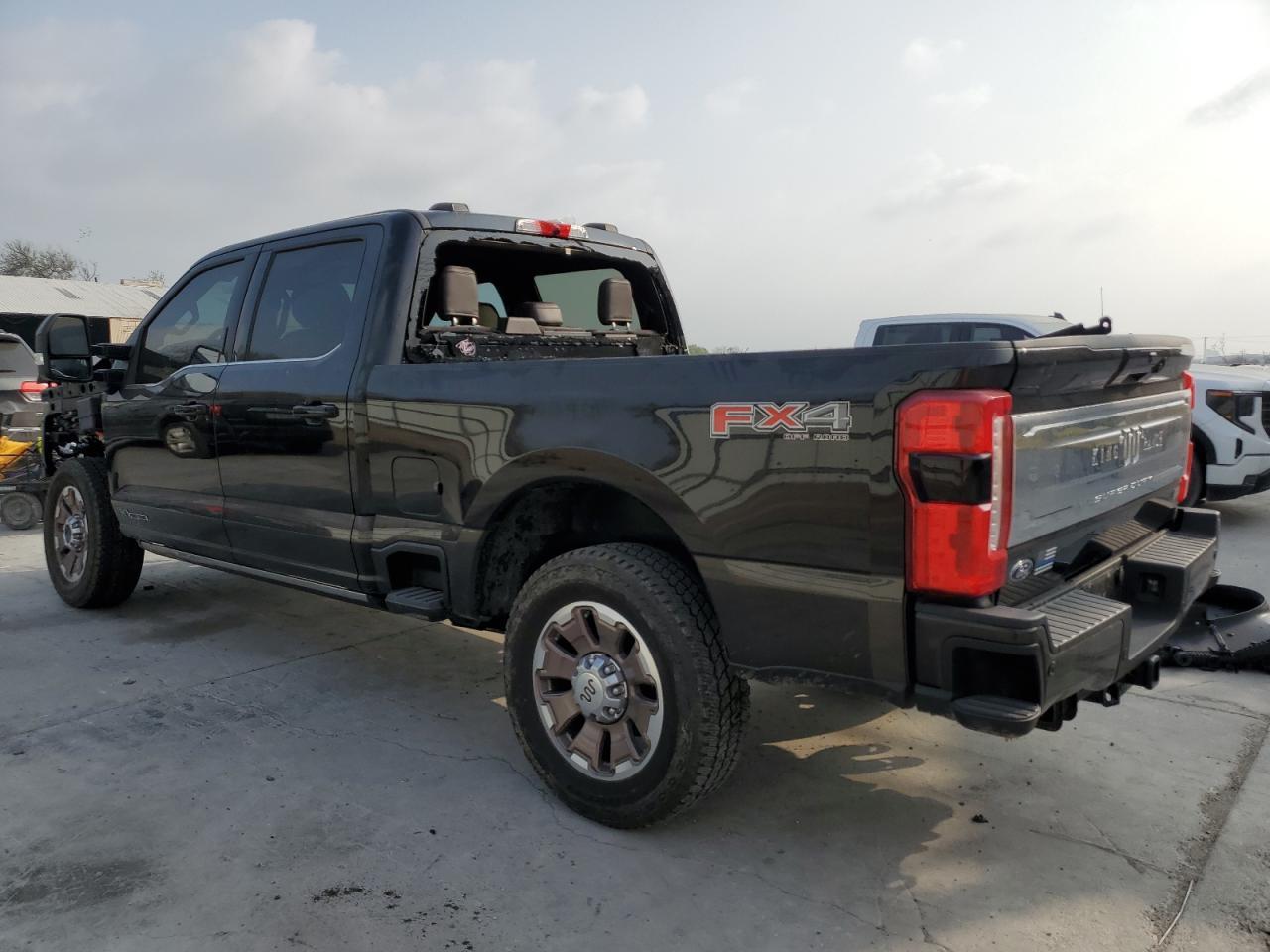 2024 FORD F250 SUPER - Image 2