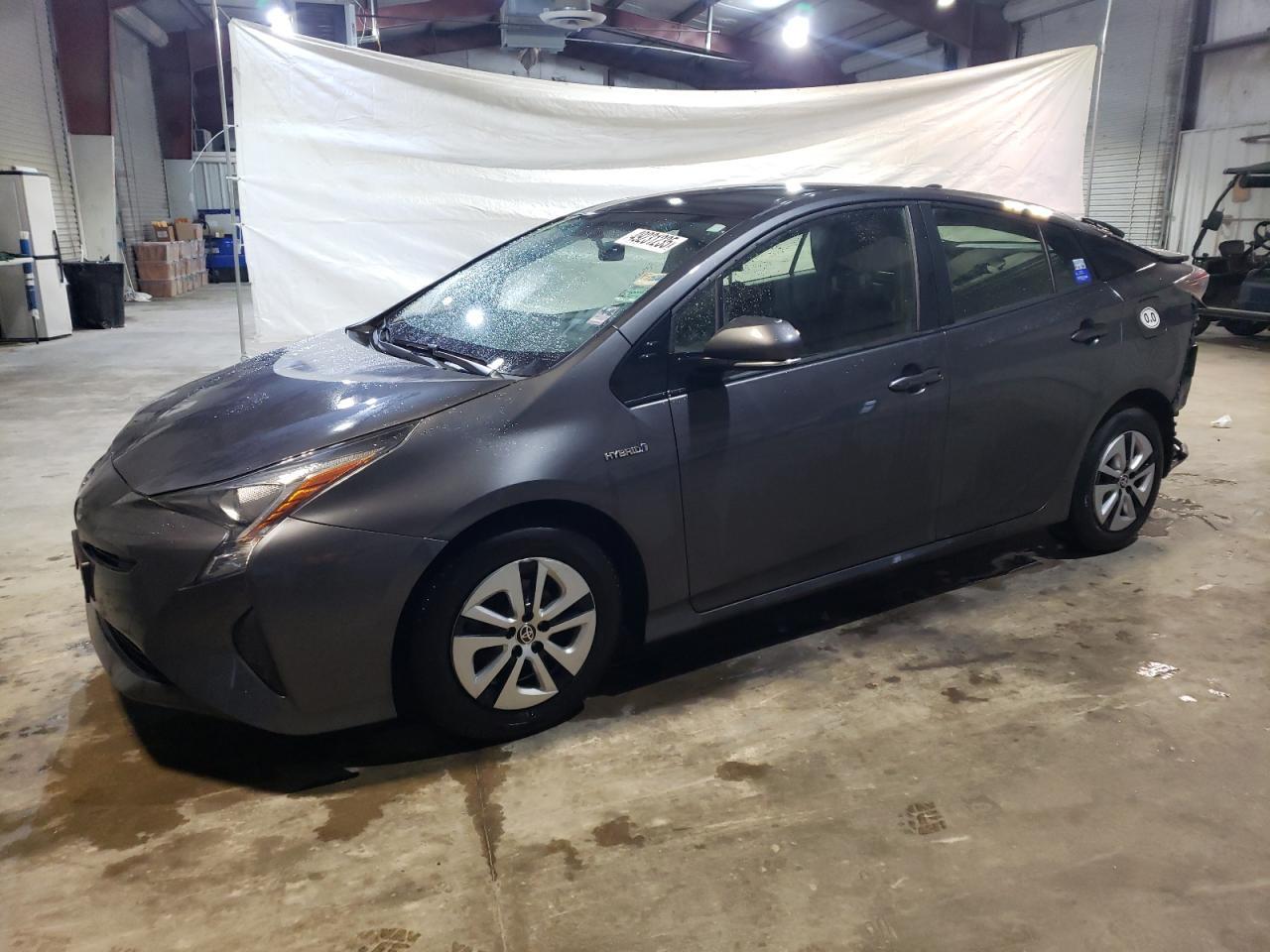 2016 TOYOTA PRIUS