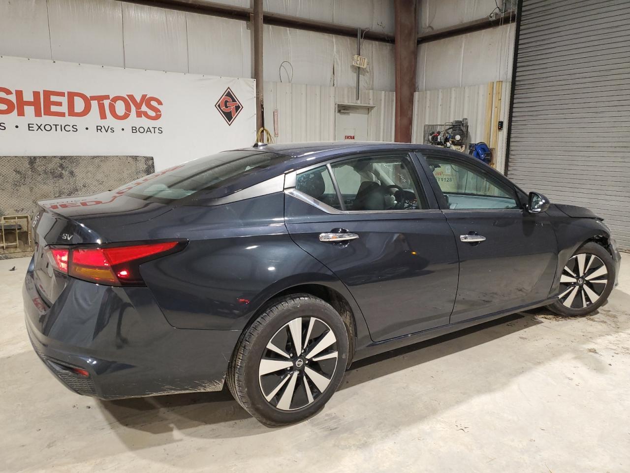2022 NISSAN ALTIMA SV - Image 3