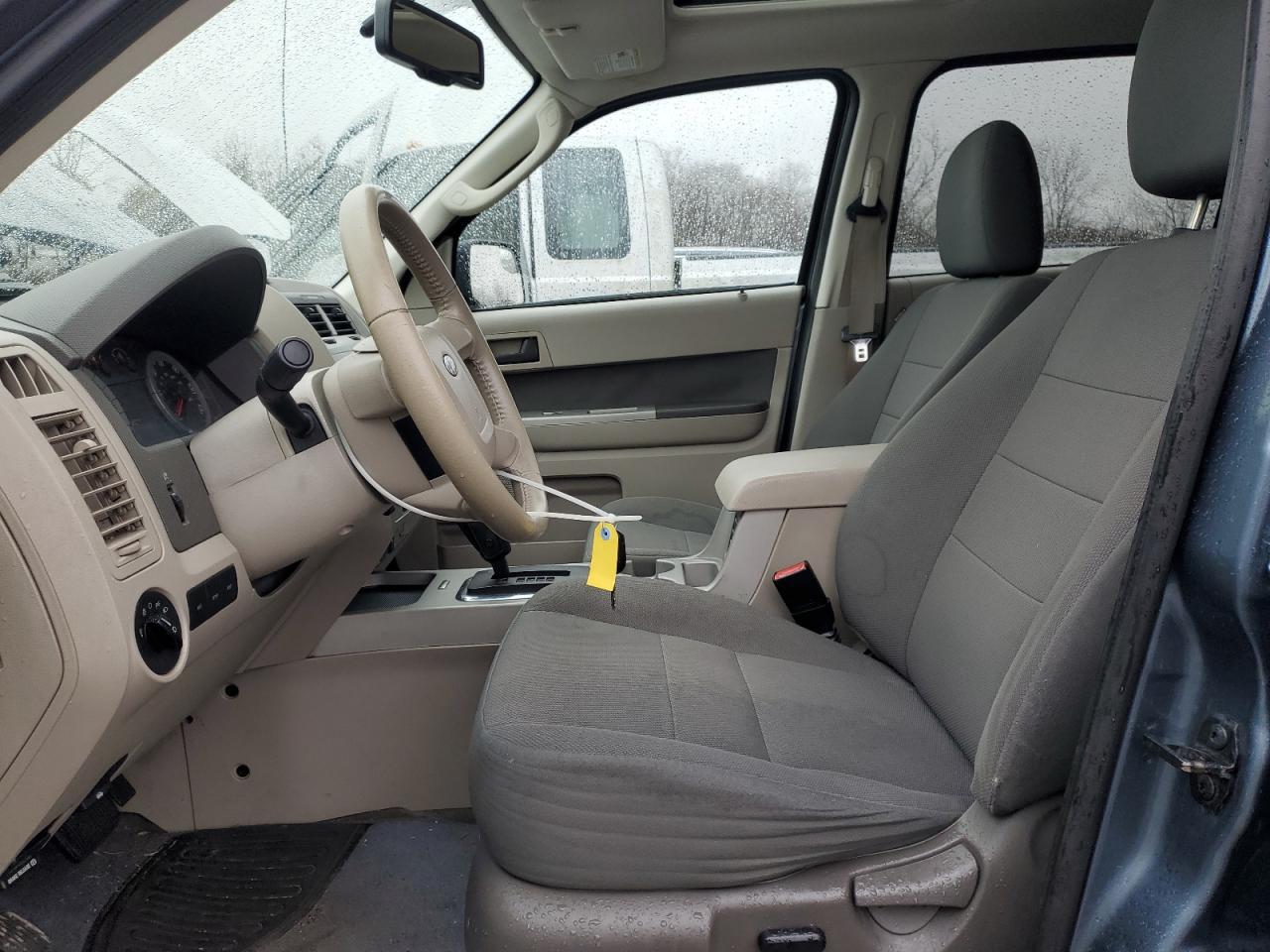 2010 FORD ESCAPE XLT - Image 7