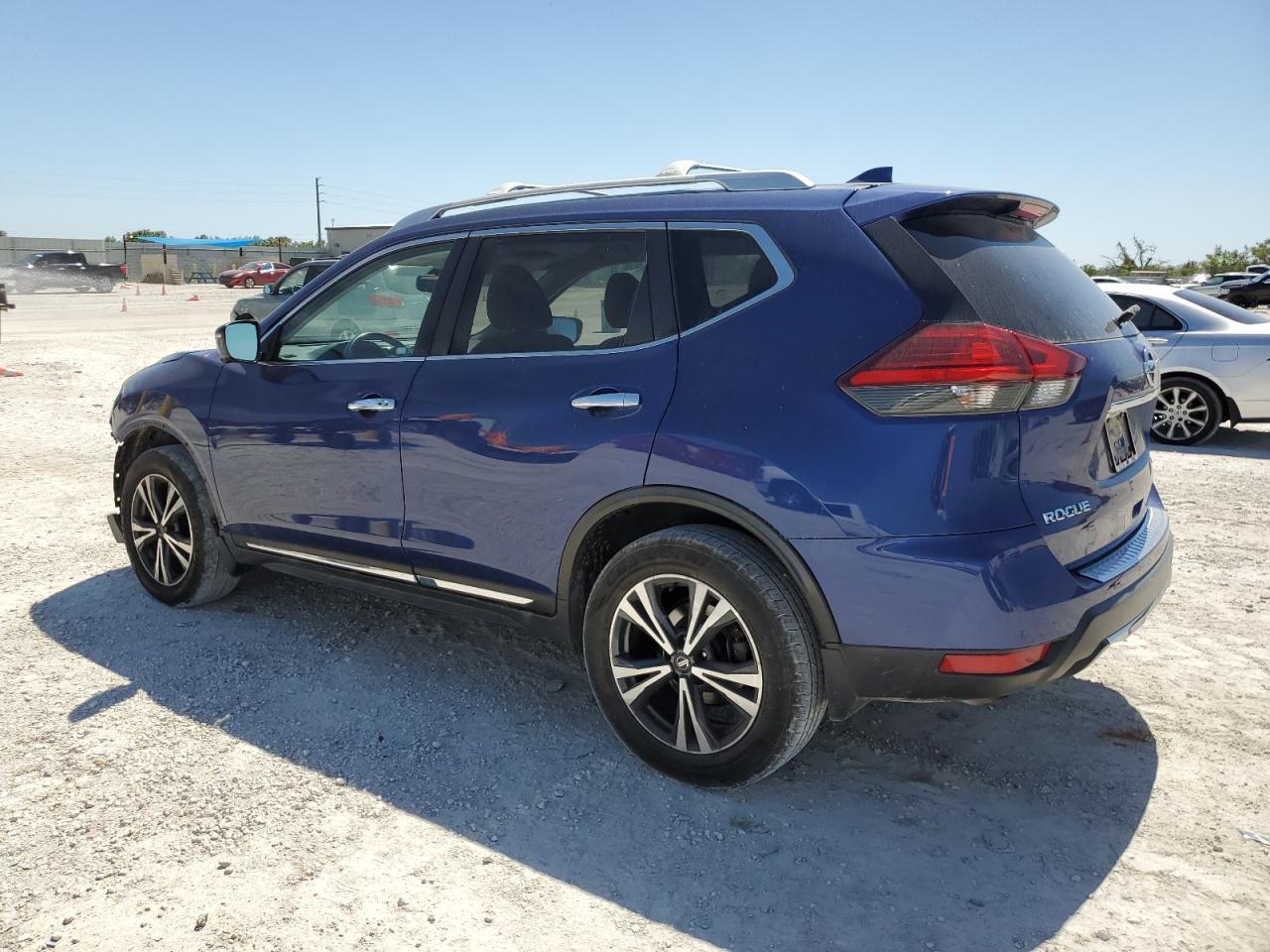 2017 NISSAN ROGUE S - Image 2