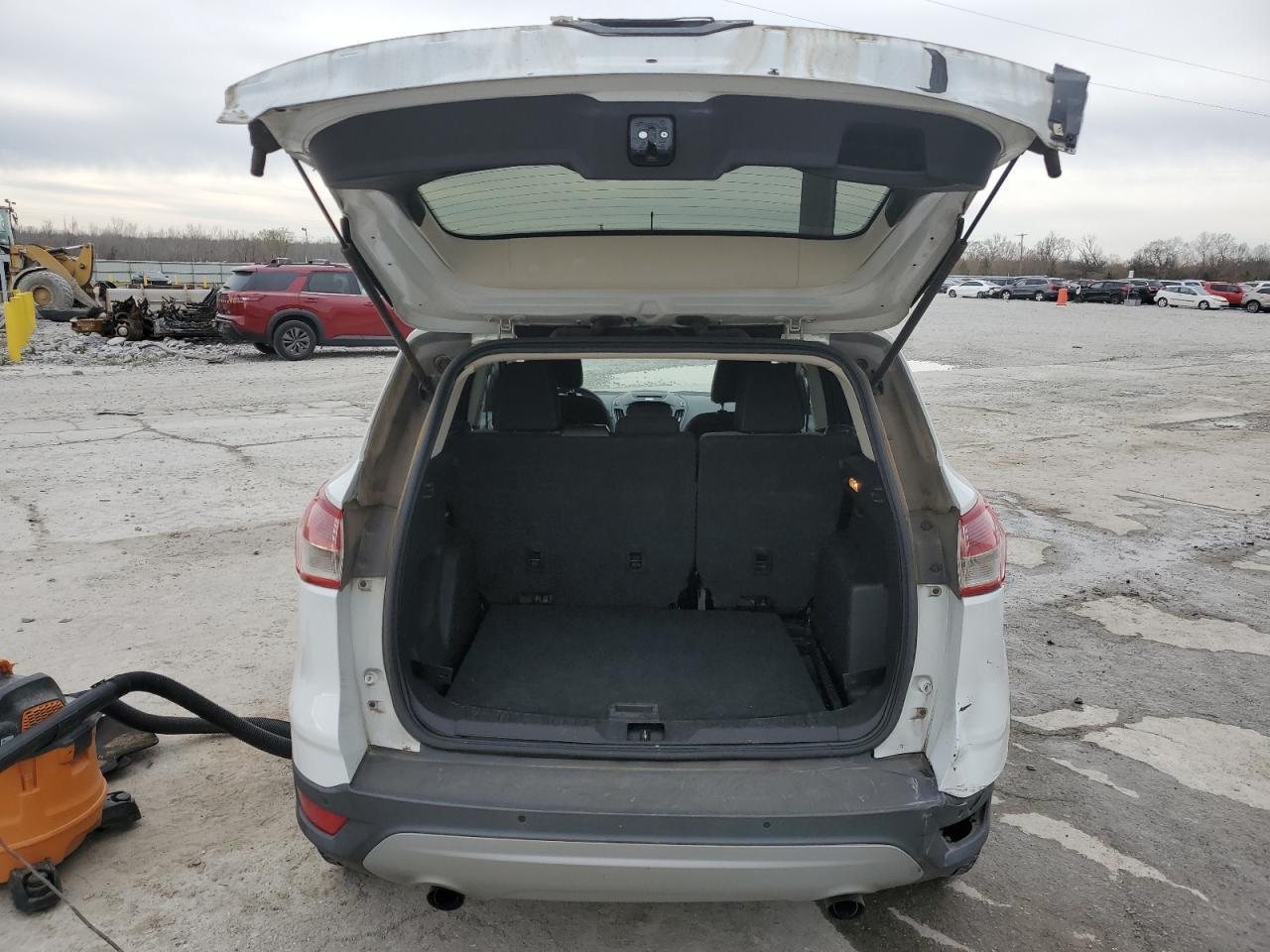 2015 FORD ESCAPE SE - Image 6