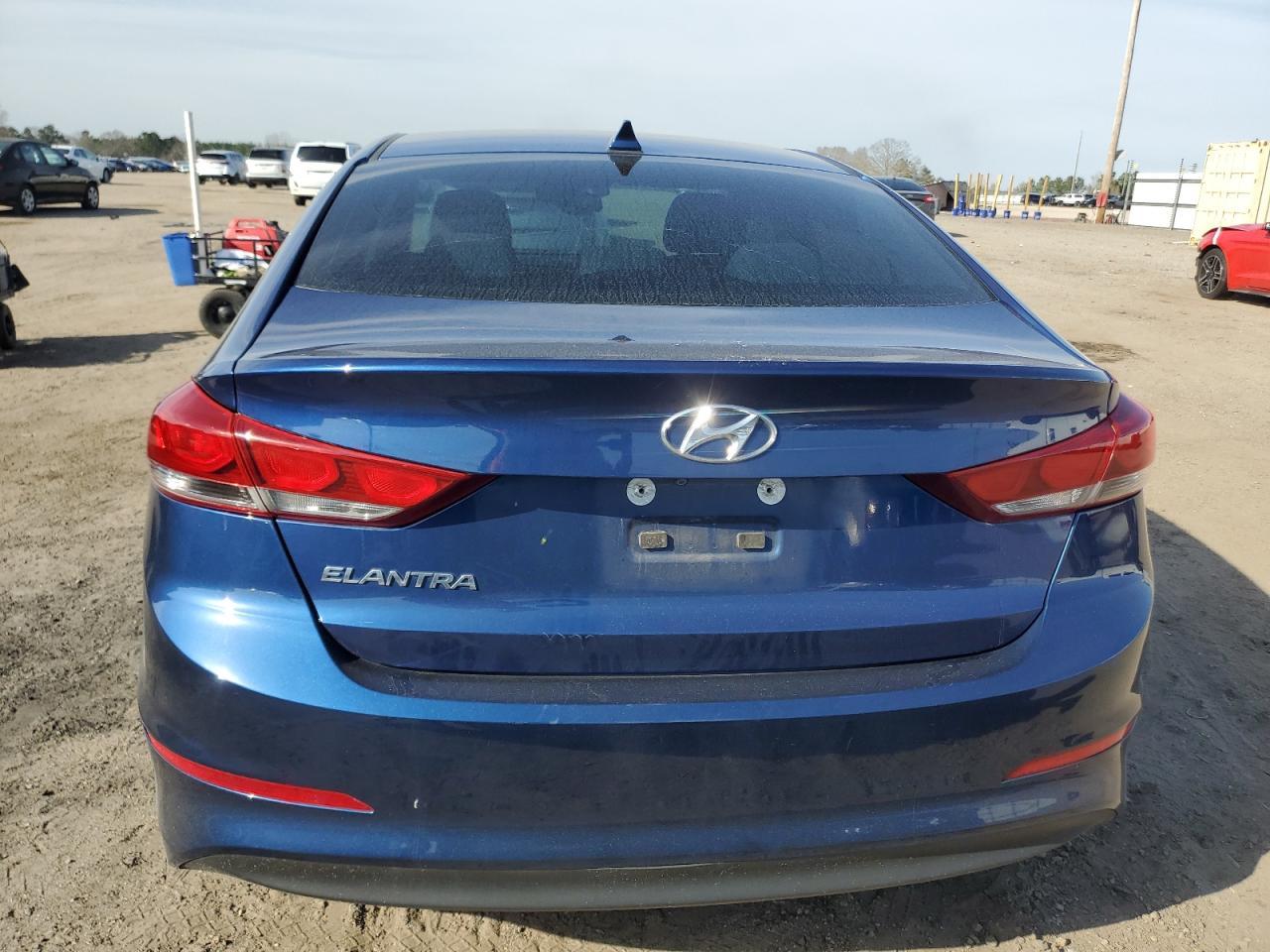 2018 HYUNDAI ELANTRA SE - Image 6