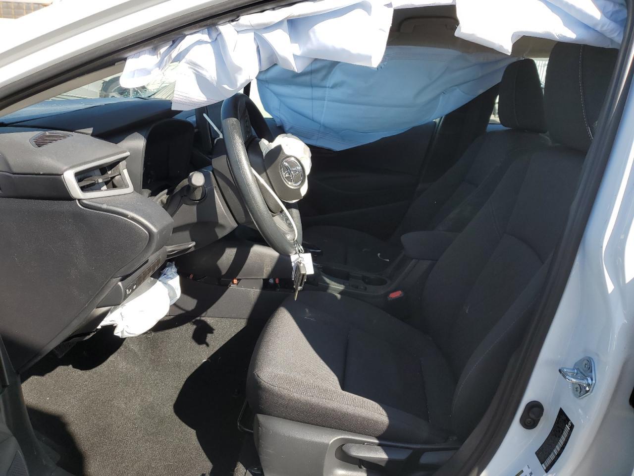 2025 TOYOTA COROLLA LE - Фото 7