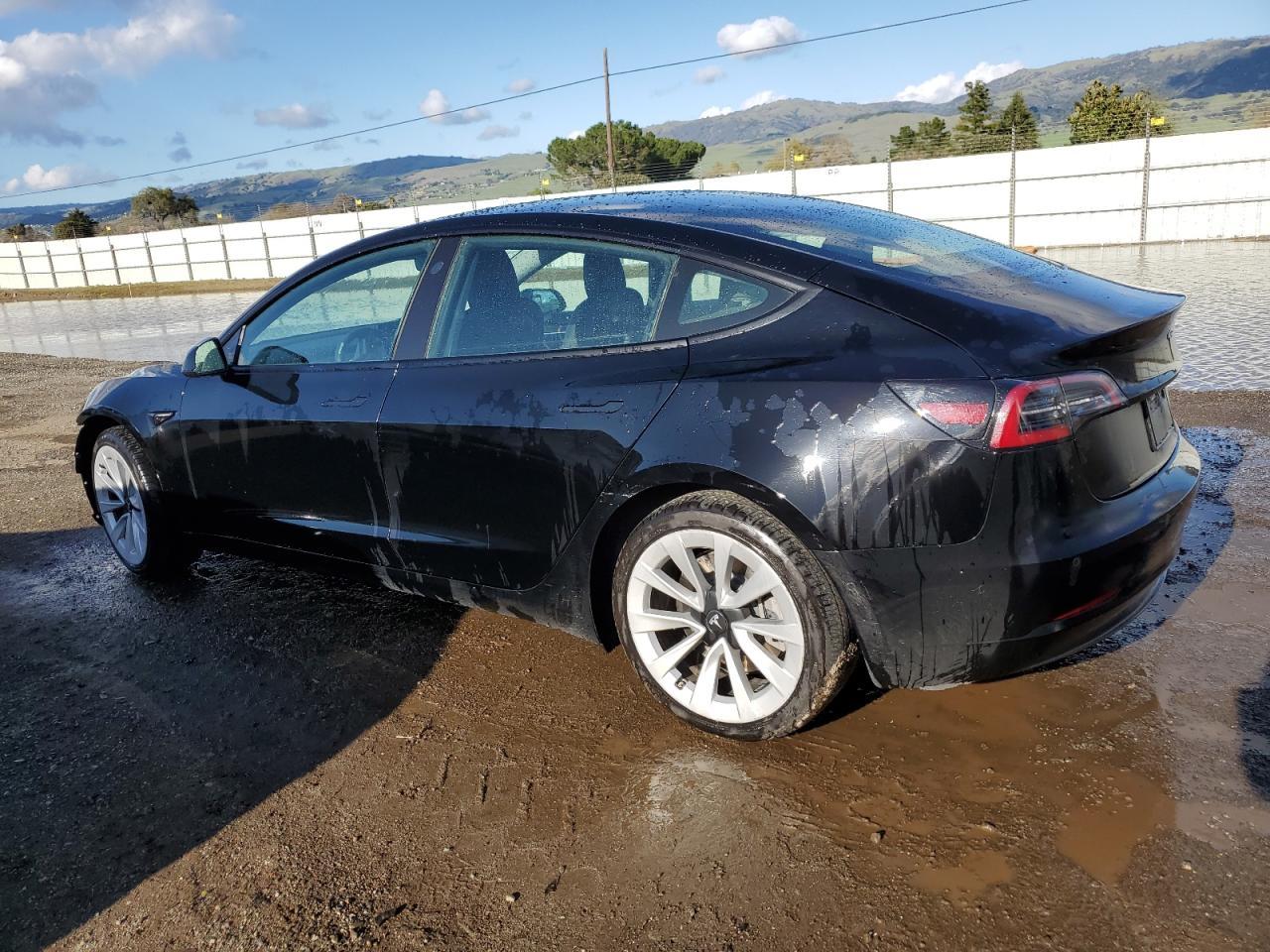 2022 TESLA MODEL 3 - Image 2