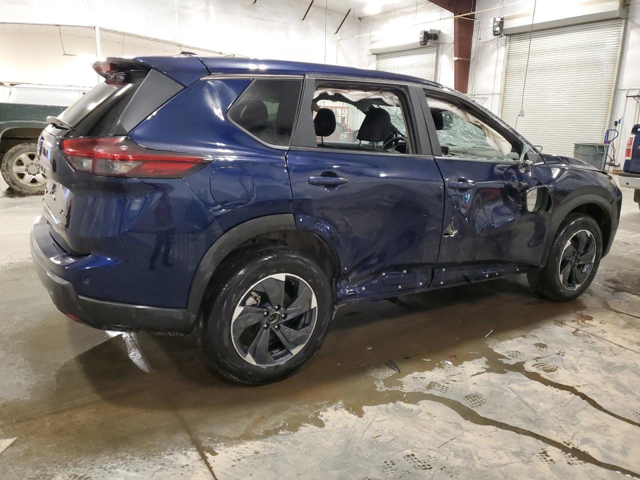 2024 NISSAN ROGUE SV - Image 3