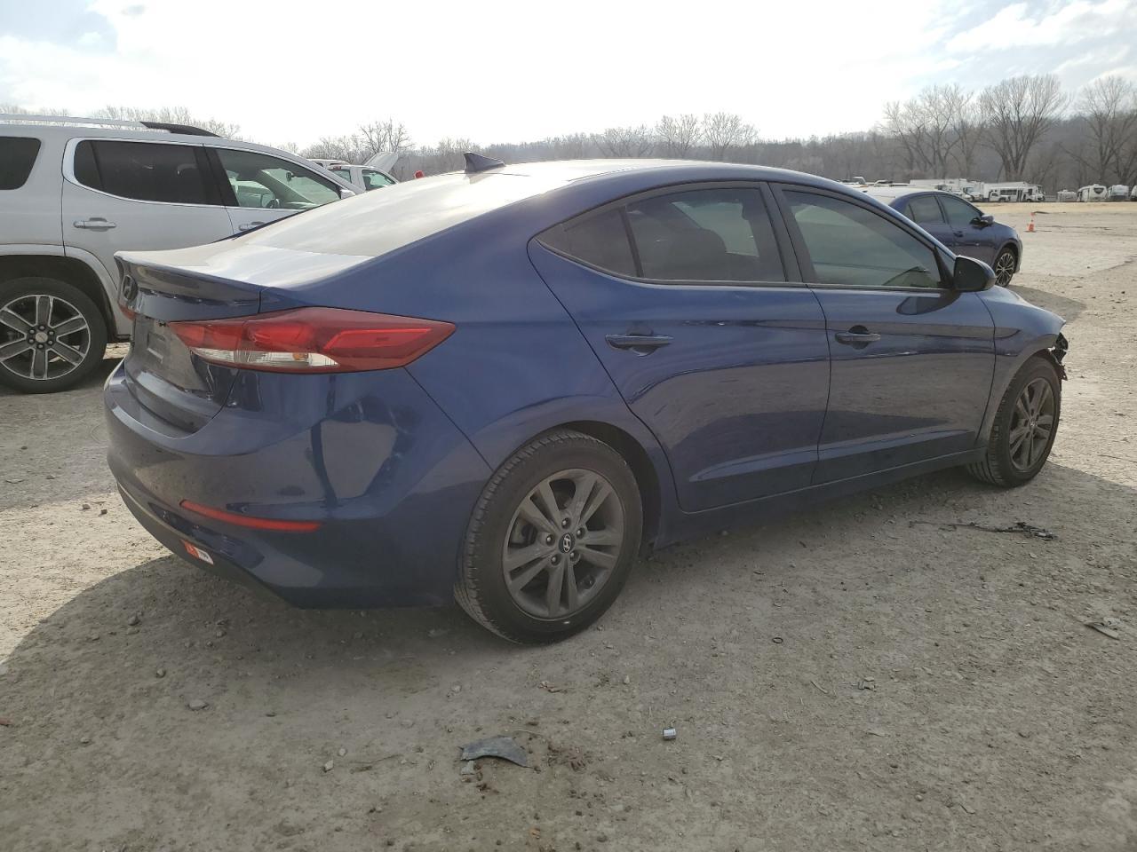 2018 HYUNDAI ELANTRA SE - Image 3