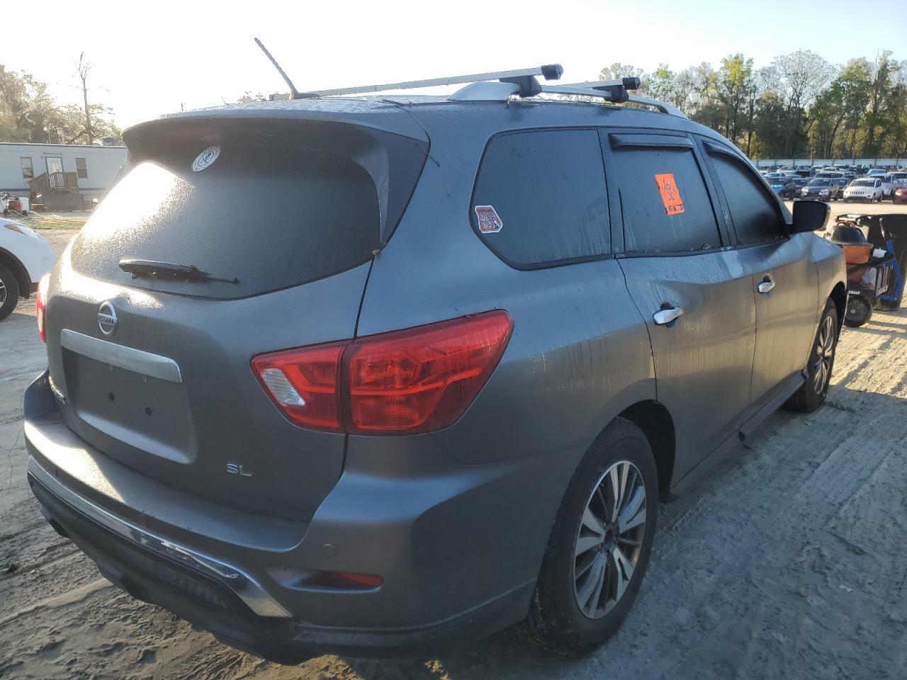 2017 NISSAN PATHFINDER - Image 3