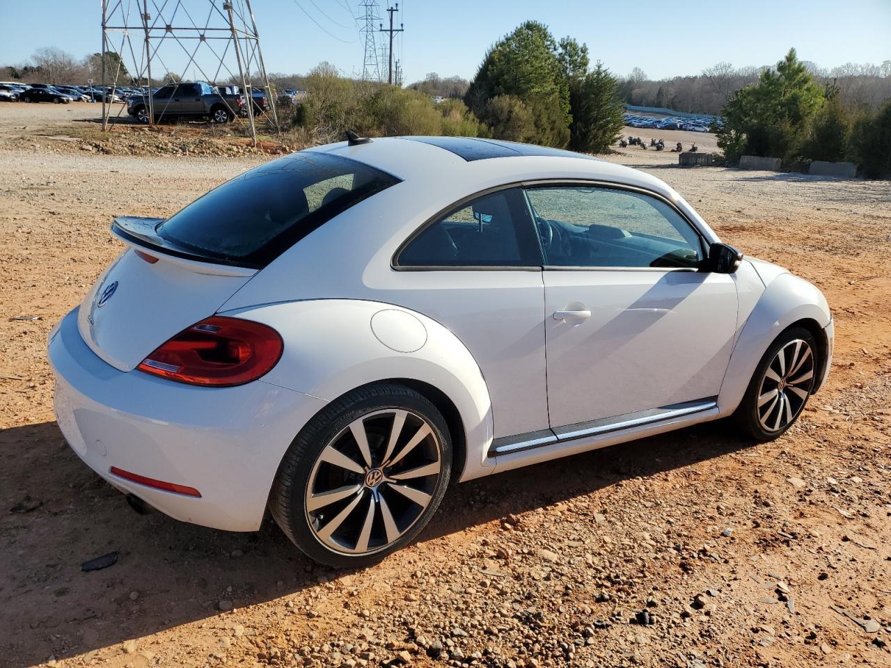 2012 VOLKSWAGEN BEETLE TUR - Фото 3