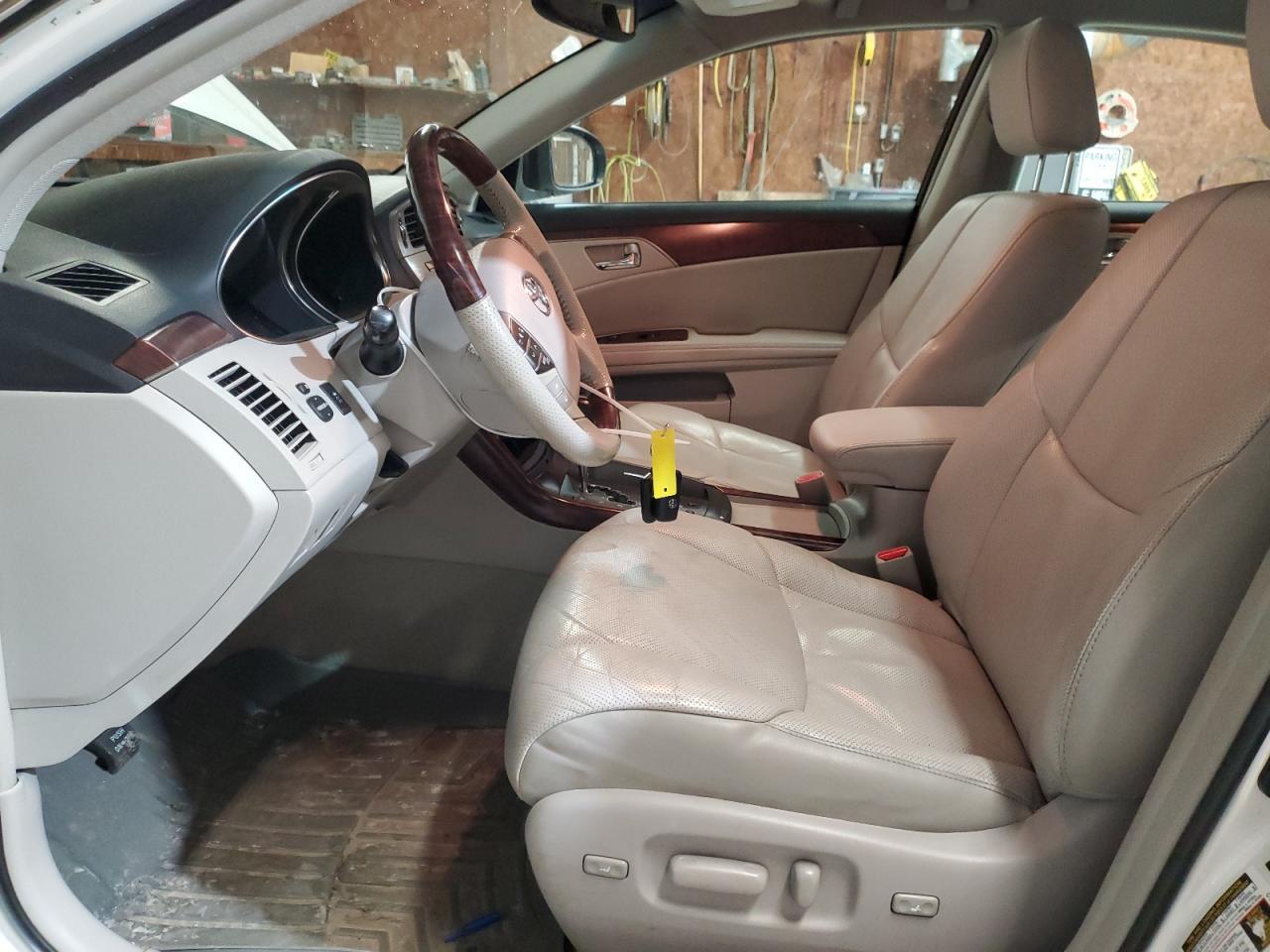 2011 TOYOTA AVALON BAS - Image 7