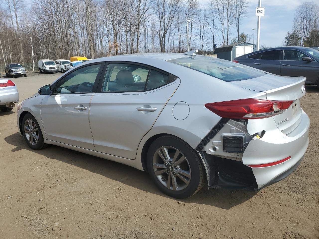 2017 HYUNDAI ELANTRA SE - Фото 2
