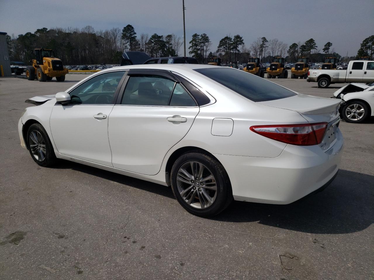 2016 TOYOTA CAMRY LE - Фото 2