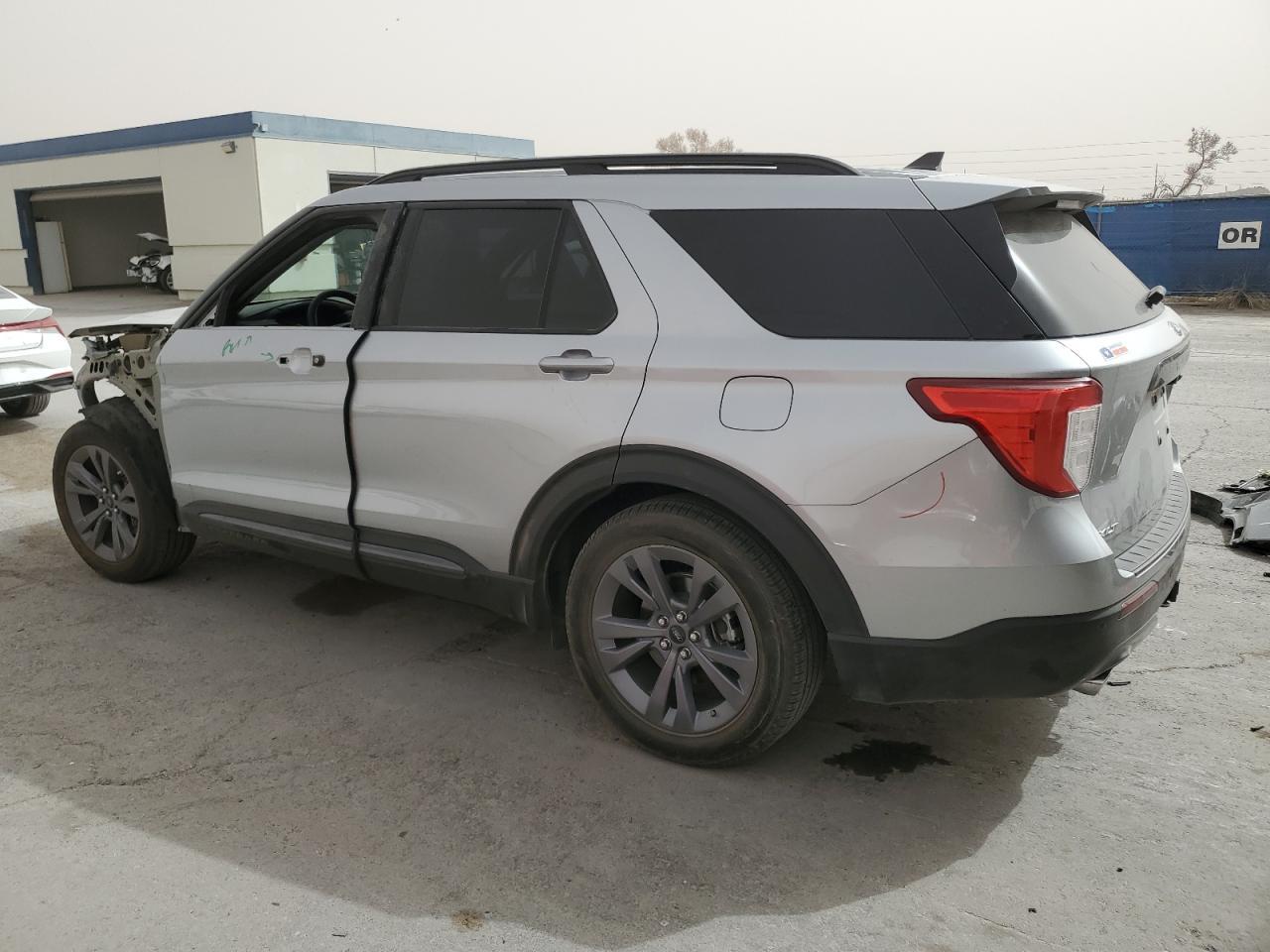 2022 FORD EXPLORER X - Фото 2