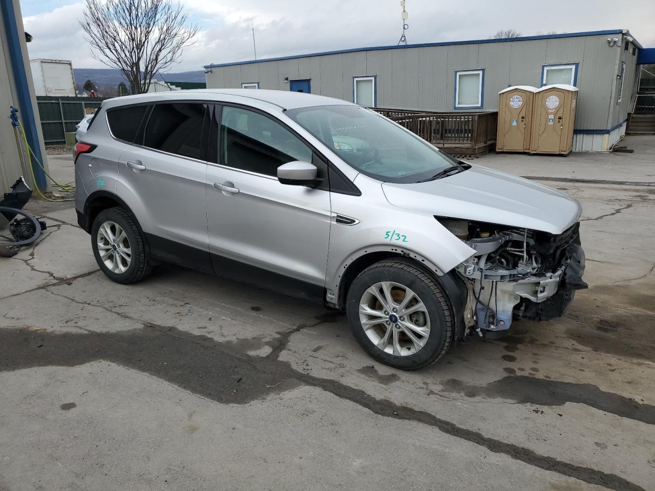 2017 FORD ESCAPE SE - Image 4