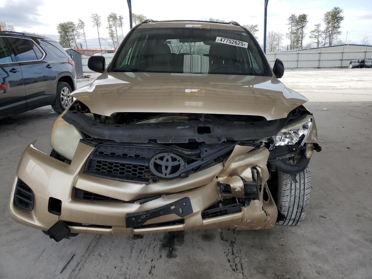 2011 TOYOTA RAV4 - Image 5