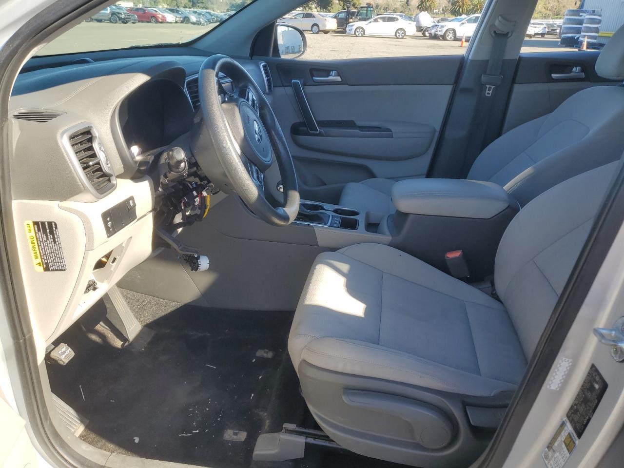 2017 KIA SPORTAGE L - Image 7