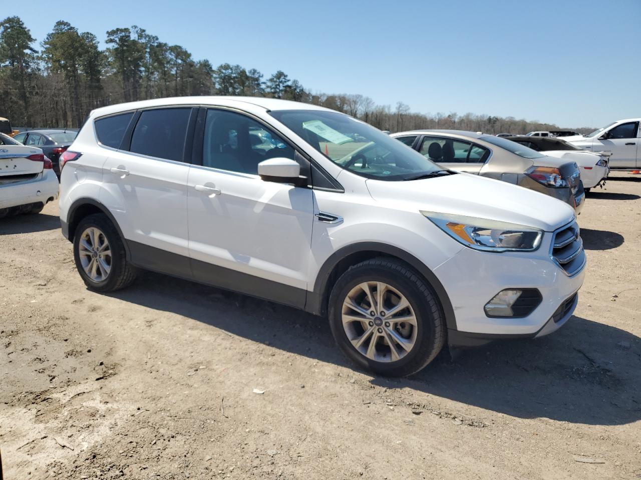 2017 FORD ESCAPE SE - Фото 4
