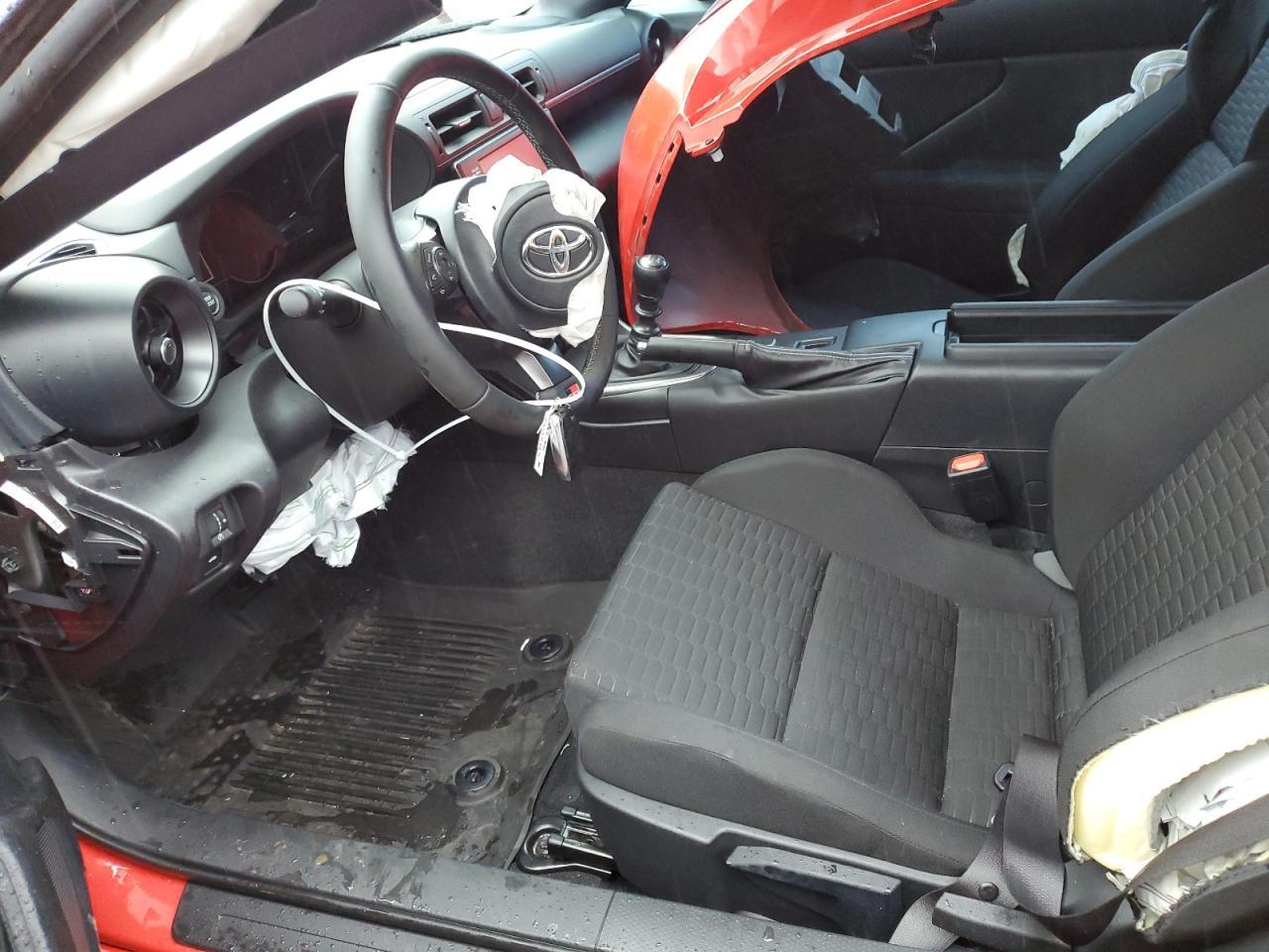 2023 TOYOTA GR 86 - Image 7