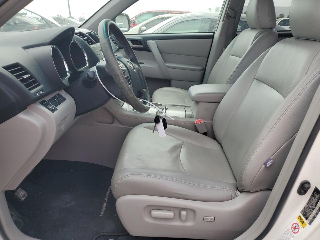 2011 TOYOTA HIGHLANDER - Image 7