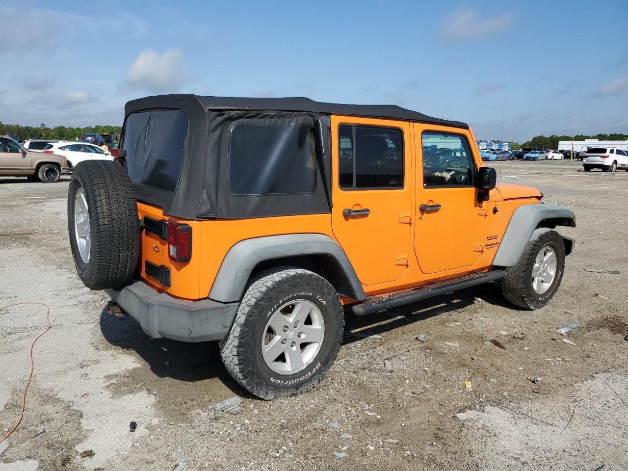 2012 JEEP WRANGLER U - Image 3
