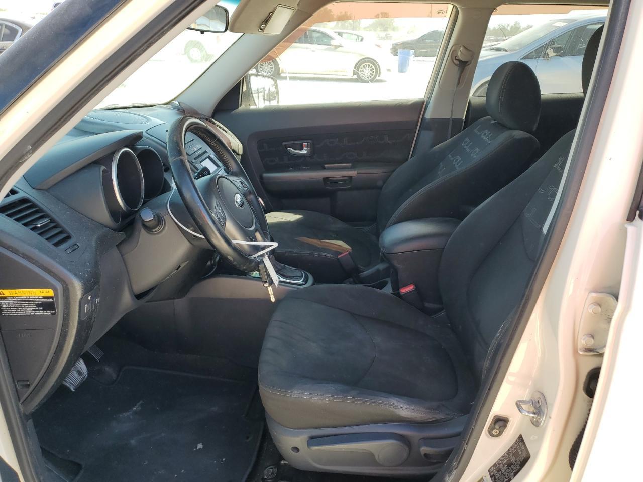2013 KIA SOUL + - Image 7