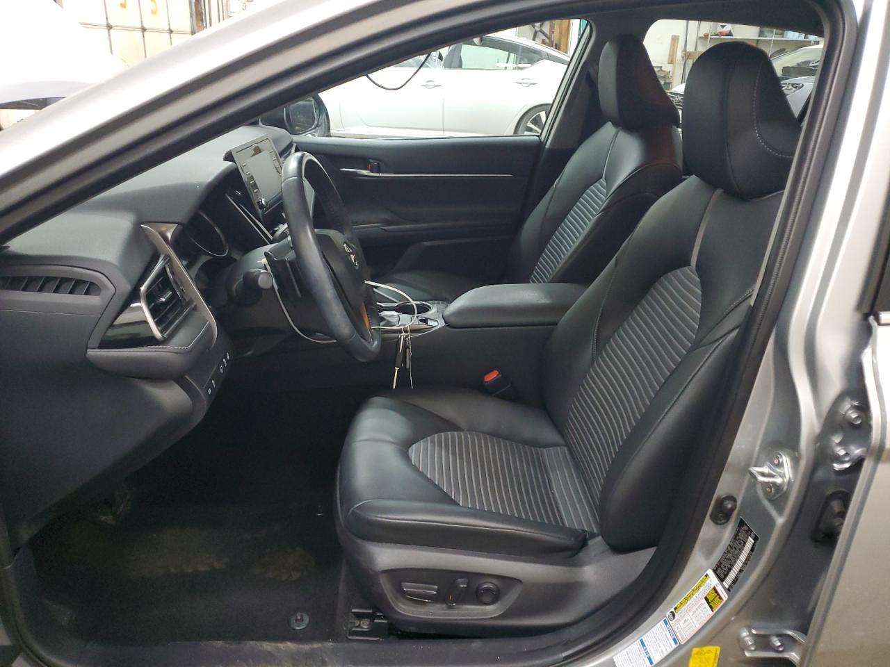 2021 TOYOTA CAMRY SE - Фото 7
