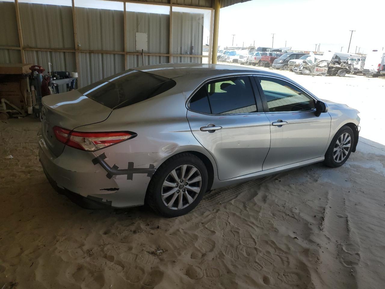 2018 TOYOTA CAMRY L - Фото 3