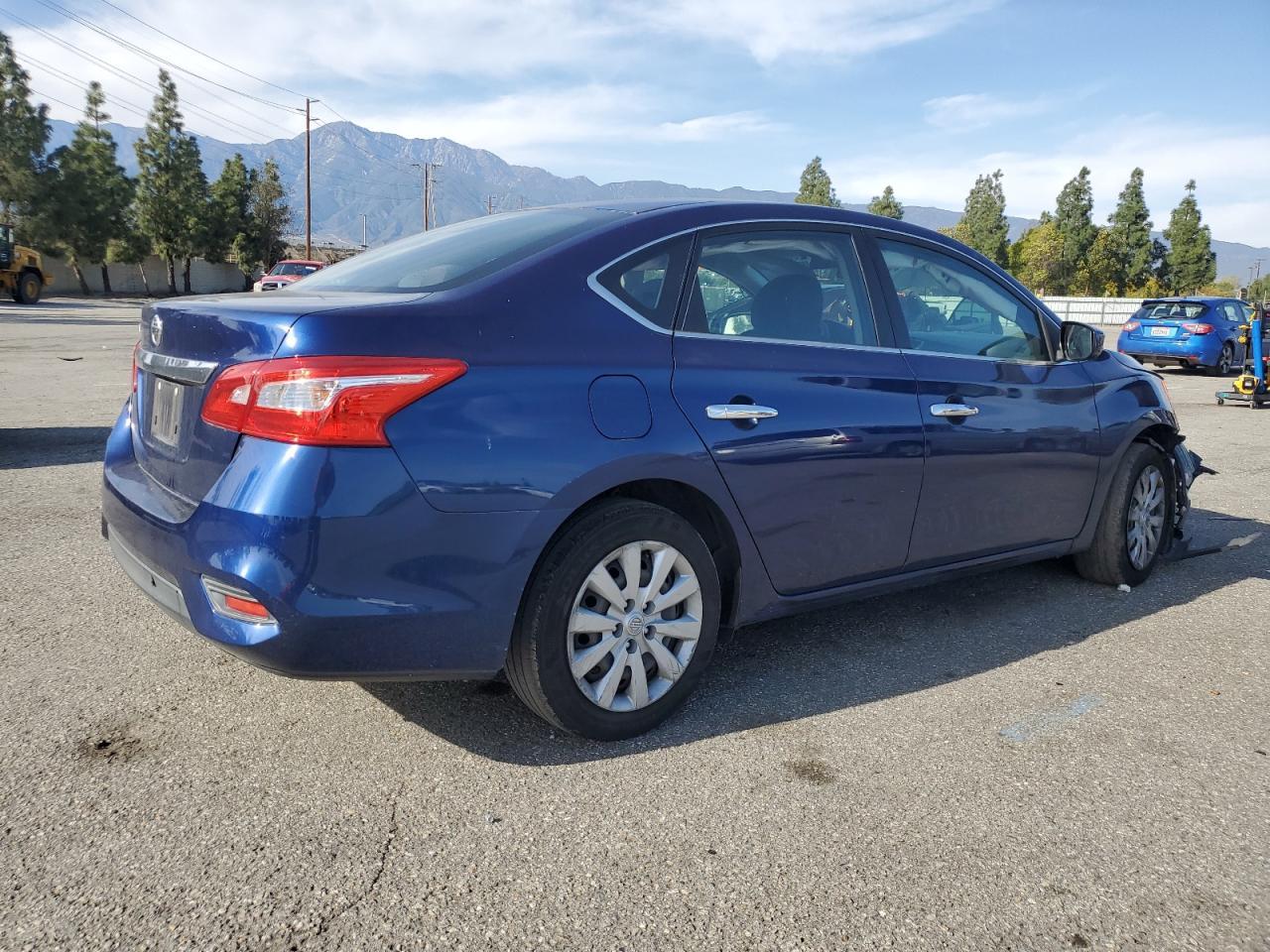 2017 NISSAN SENTRA S - Фото 3