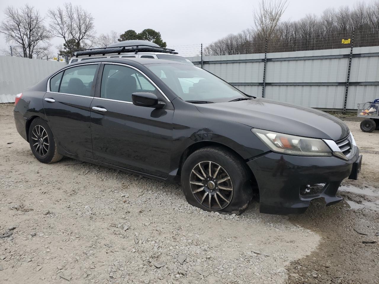 2014 HONDA ACCORD LX - Image 4