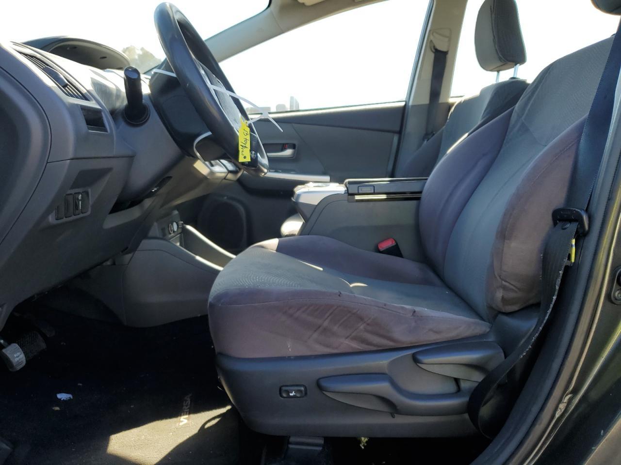 2013 TOYOTA PRIUS V - Фото 7