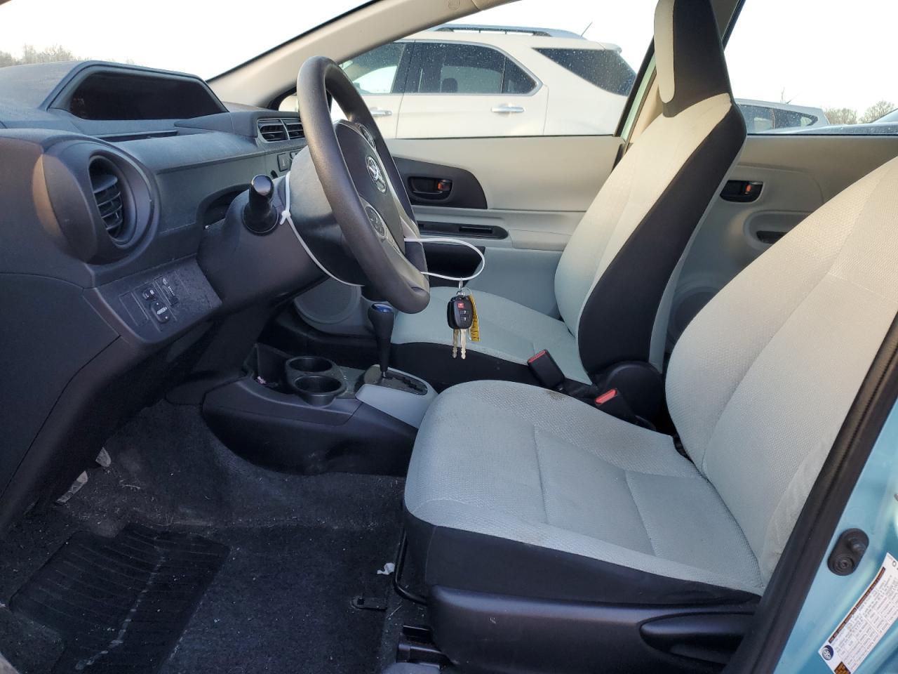 2013 TOYOTA PRIUS C - Фото 7
