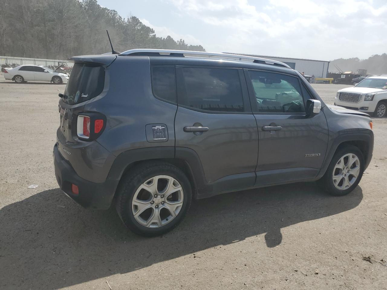 2018 JEEP RENEGADE L - Image 3