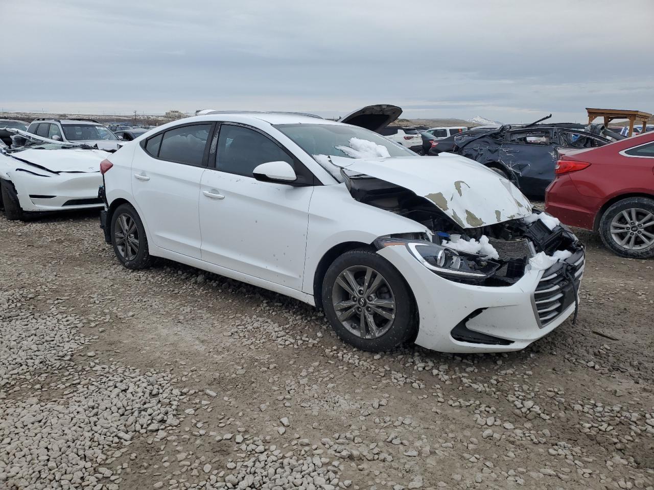 2018 HYUNDAI ELANTRA SE - Image 4