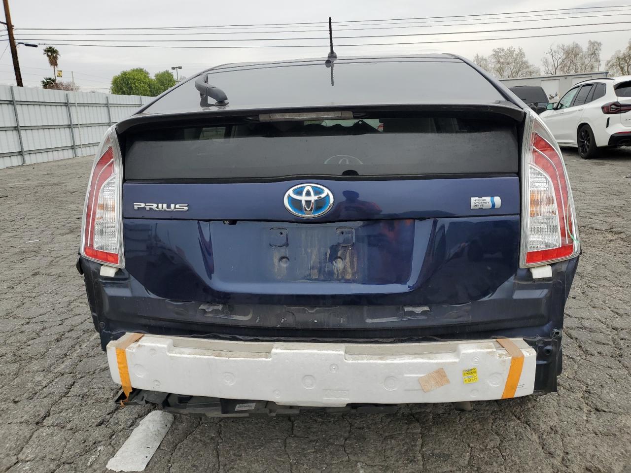 2015 TOYOTA PRIUS - Image 6