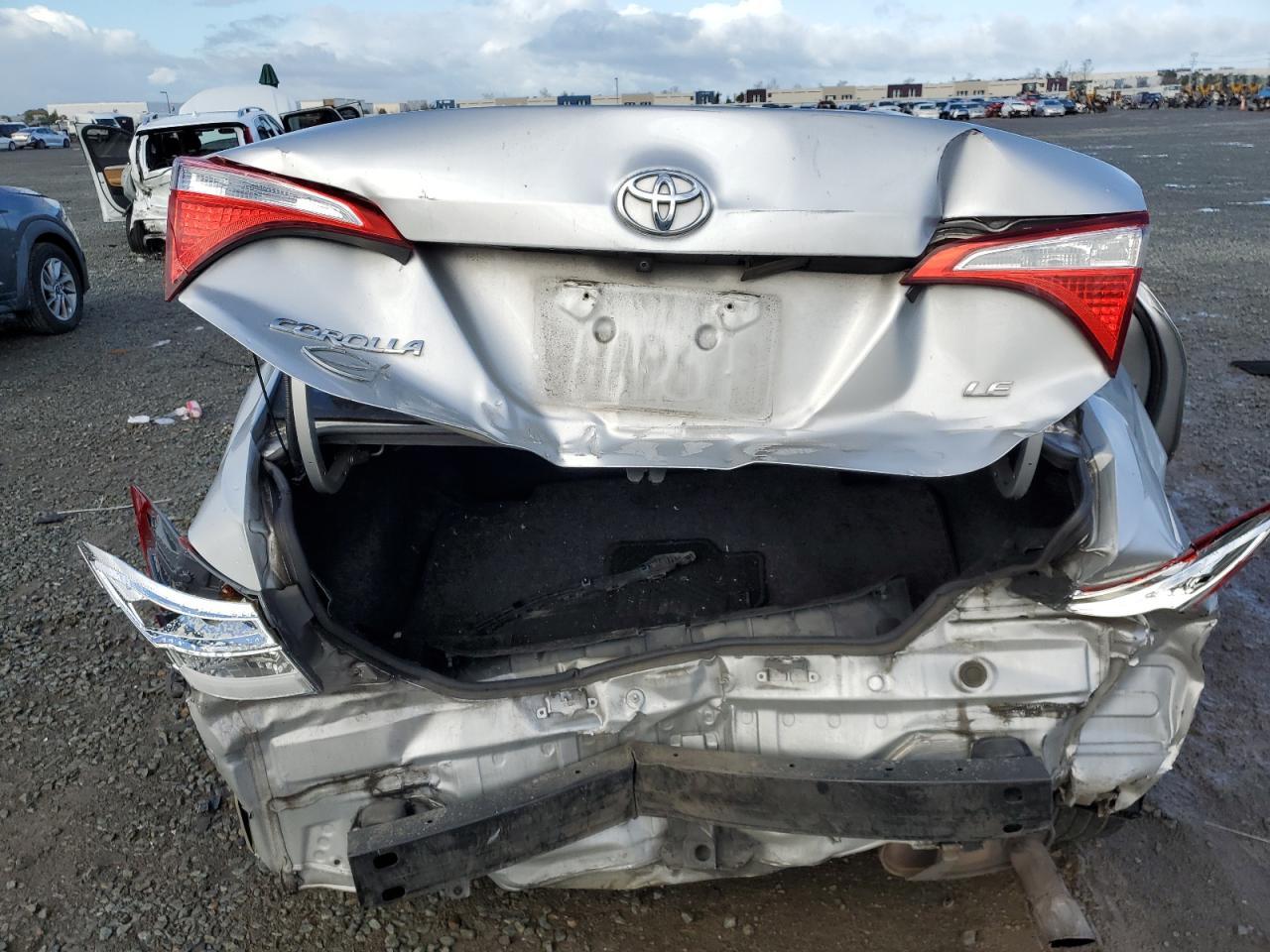 2014 TOYOTA COROLLA L - Image 6