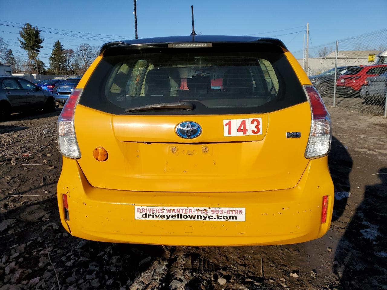 2016 TOYOTA PRIUS V - Фото 6