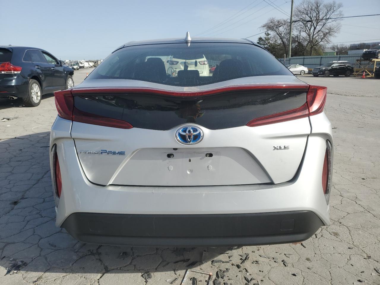 2022 TOYOTA PRIUS PRIM - Фото 6