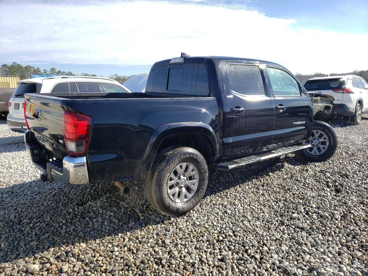 2018 TOYOTA TACOMA DOU - Фото 3